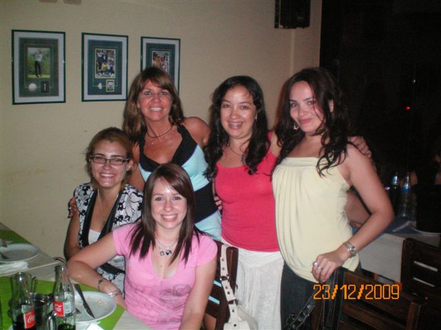 2009 - Celebración de fin de año entre compañeros.